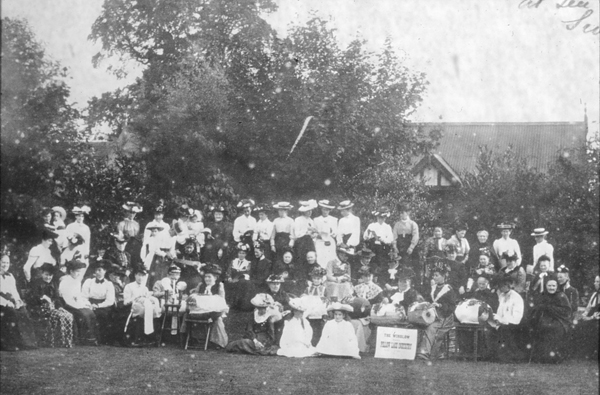 Winslow lacemakers at Seven Gables 1905